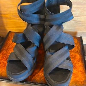 Sorel Black Crisscross Elastic Wedge Sandals - Women
